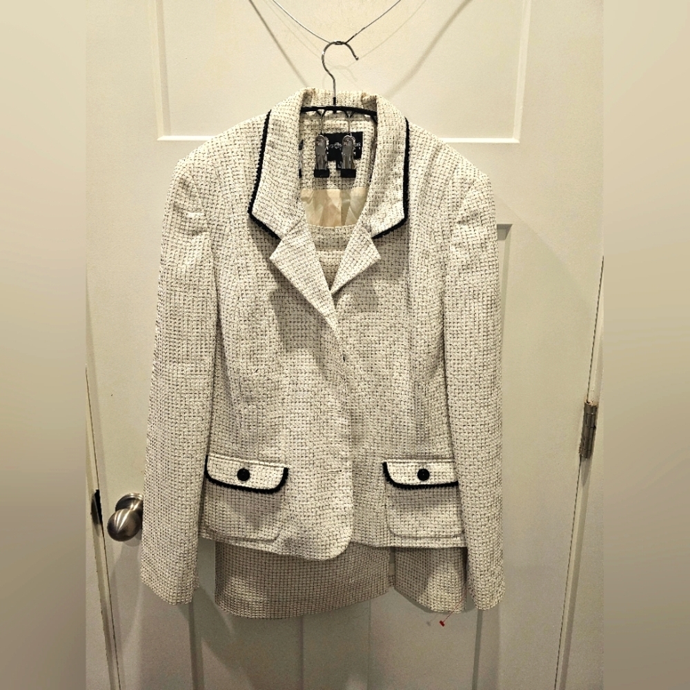 "Sag Harbor Women’s 16 Skirt Suit Cream Black Trim Tweed Blazer & Skirt Set"